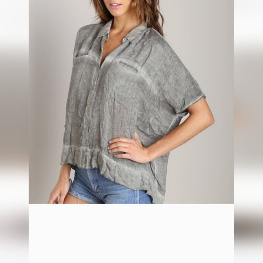 FREE PEOPLE oversized sleeveless button down top size Medium olive green